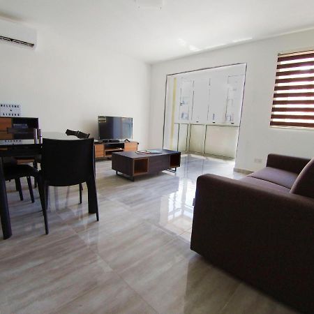F7 Room 2, Private Bedroom Two Single Beds Shared Bathroom In Shared Flat Msida Zewnętrze zdjęcie