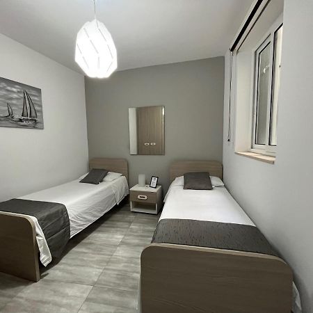 F7 Room 2, Private Bedroom Two Single Beds Shared Bathroom In Shared Flat Msida Zewnętrze zdjęcie
