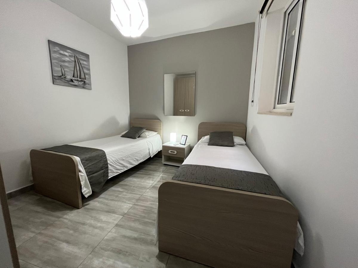 F7 Room 2, Private Bedroom Two Single Beds Shared Bathroom In Shared Flat Msida Zewnętrze zdjęcie